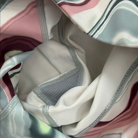 NWOT…. Side kick Tank and Matching Athleta Leggings - Picture 7 of 7